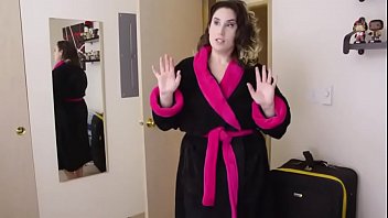 Женщина помогает пасынку избавиться от застоя спермы в неожиданной ситуации