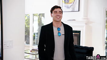 Обратный гэнгбэнг с пятью милфами