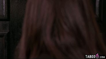 Доставщик трахнул 5 мамок